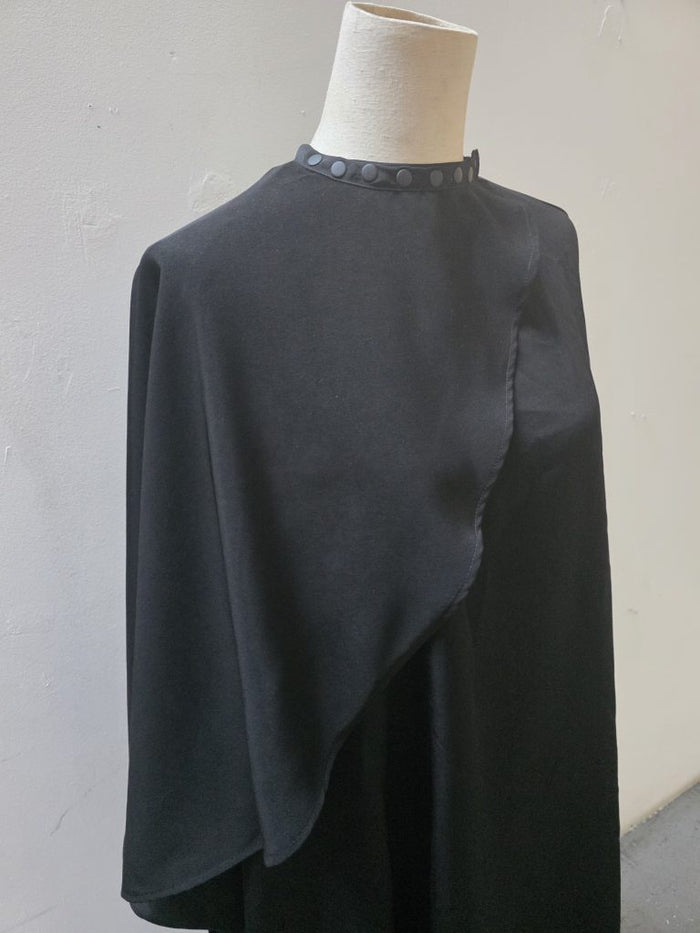 Flat back Peachskin cutting cape Style 985