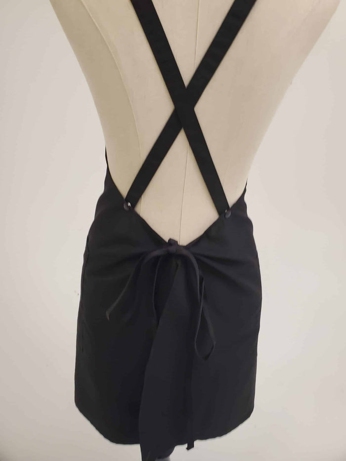Style # 120V Cross Back V- Neck Short Apron