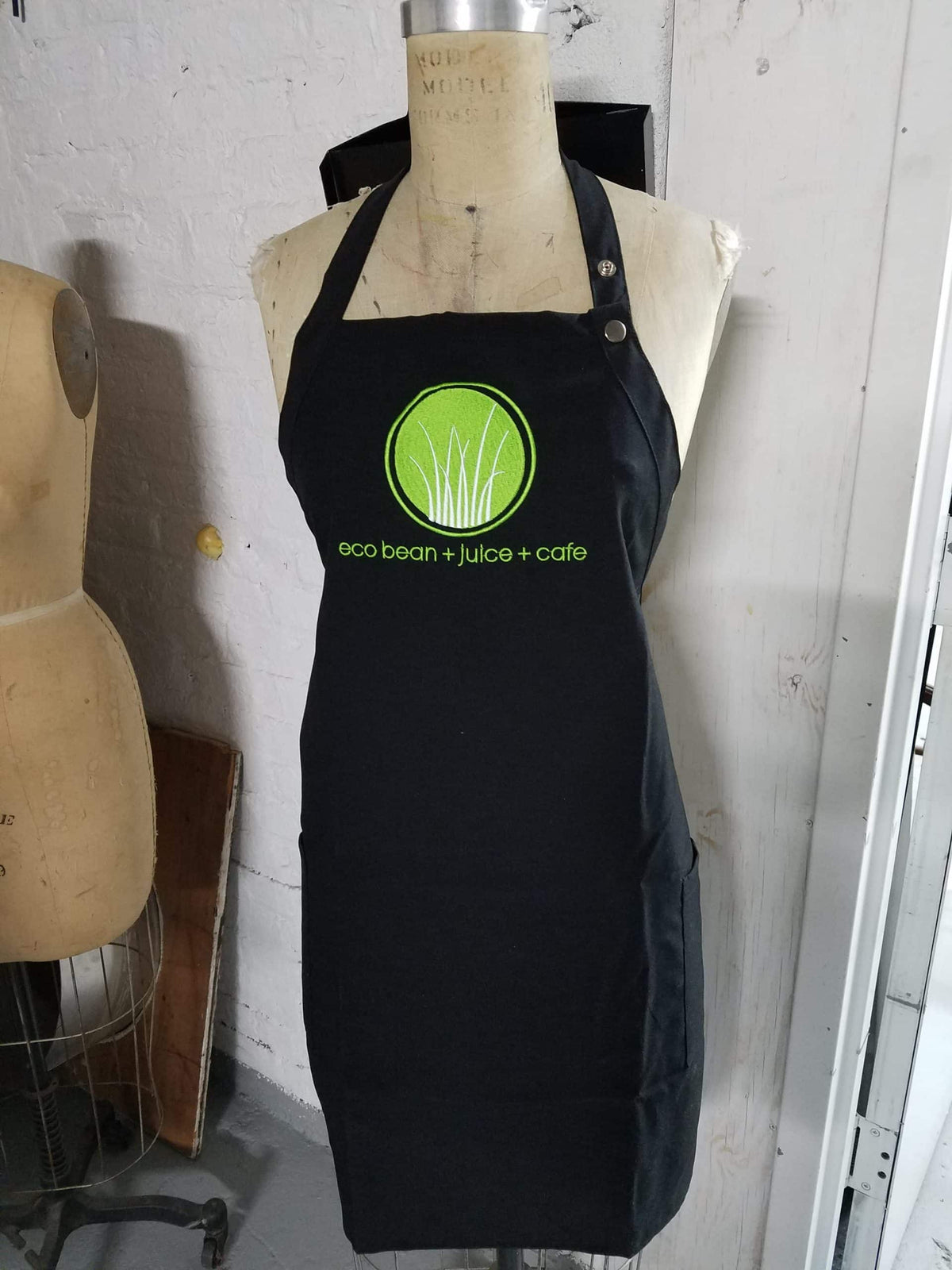 Classic Soho Short Apron Style # 690