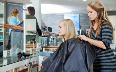 Do You Know All the Different Kinds of Hair Salon Capes?