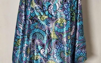 How to Choose the Perfect Cape for Your Salon or Spa: A Guide for Business Owners
