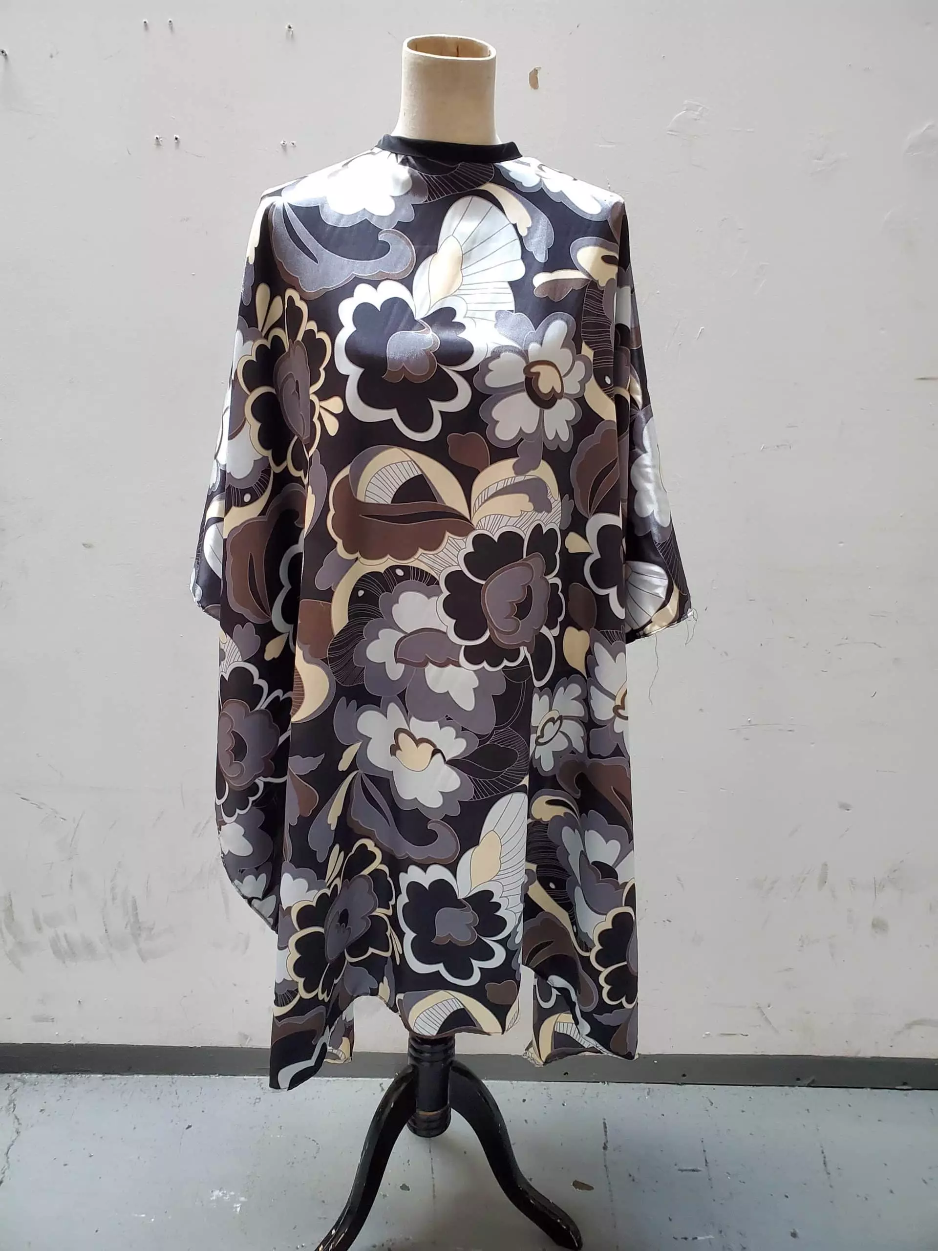 Large floral Cutting Cape Style # 904G