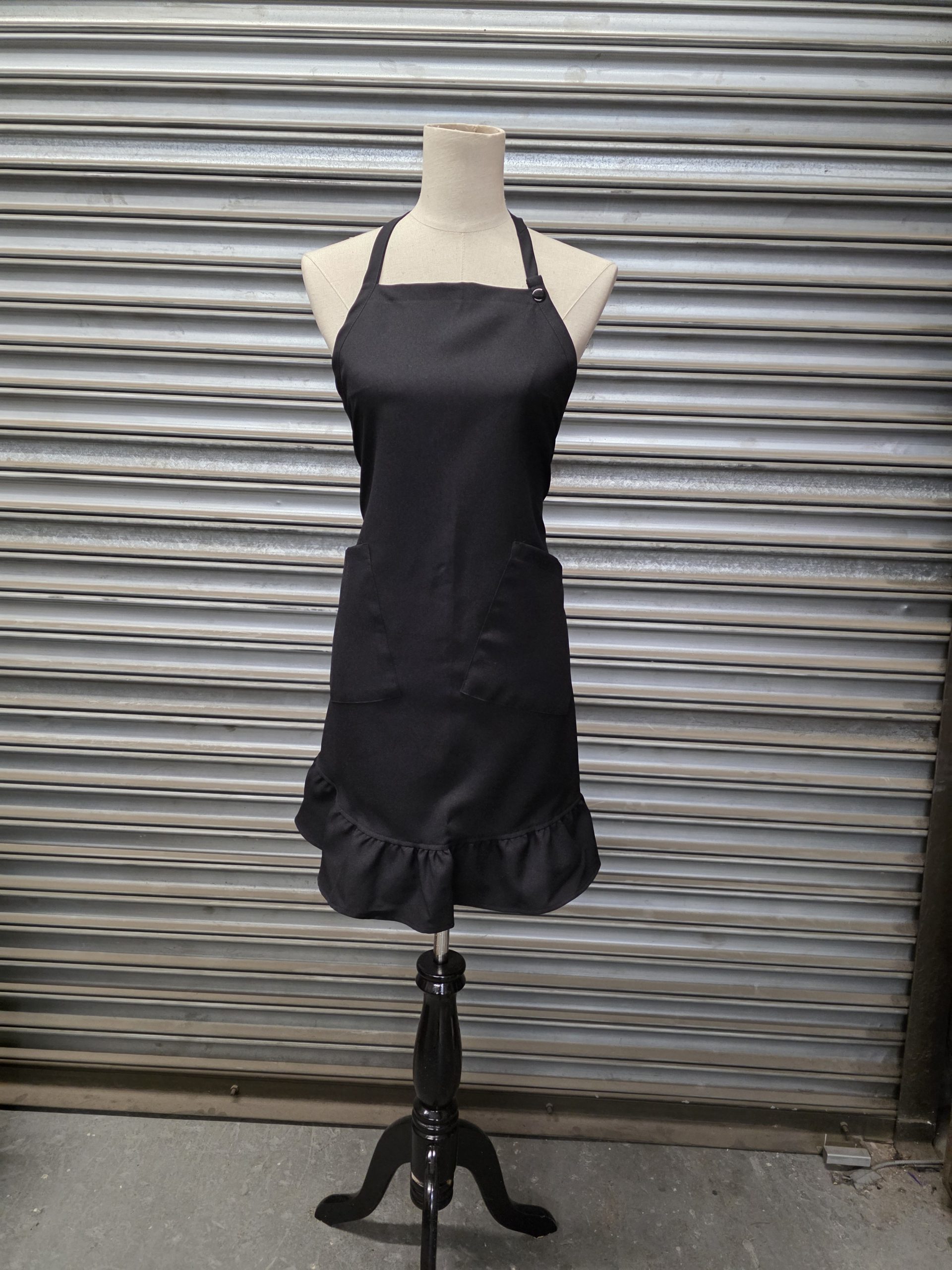 Ruffle apron Style 140